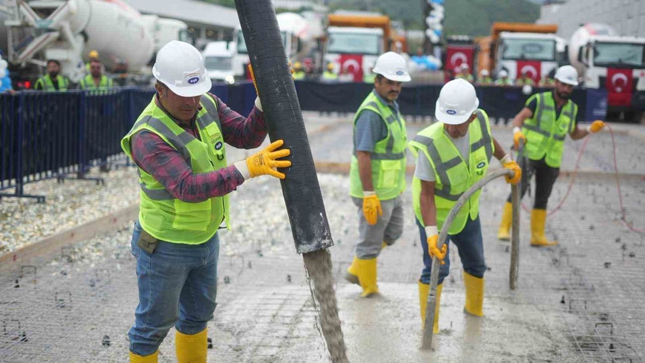 Samsun’da şehir hastanesine raylı bağ: yeni tramvay hattının temeli atıldı