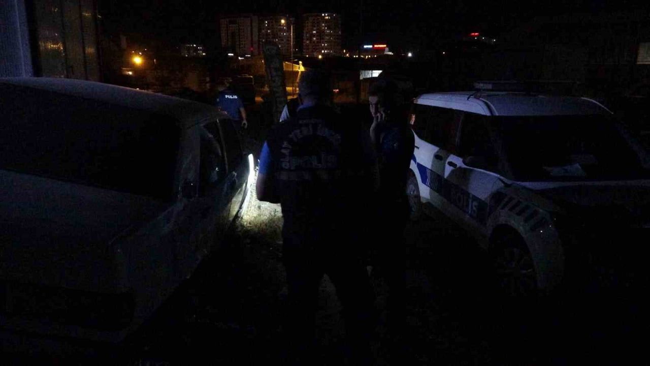 Sanayi sitesinde arkadaş kavgası silahla sonuçlandı: 1 yaralı