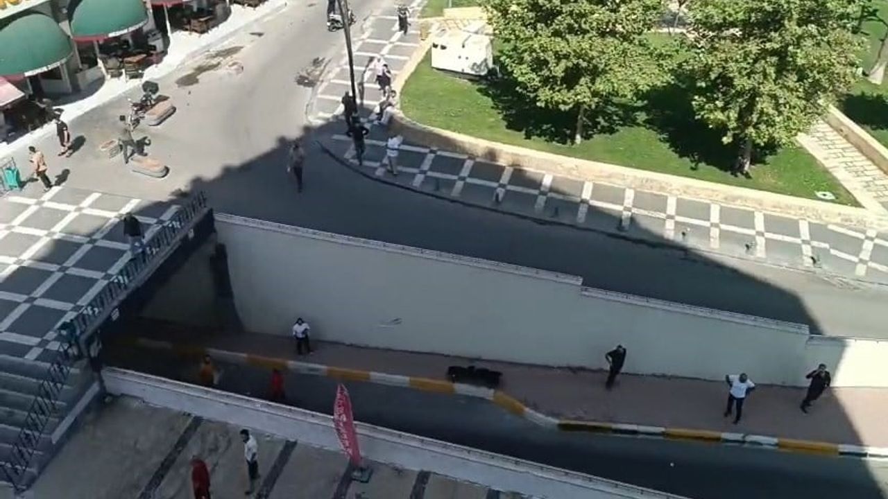 Şanlıurfa'da 10.40'ta kayıt altına alınan 5.4'lük sarsıntı Karaköprü'yü merkez aldı