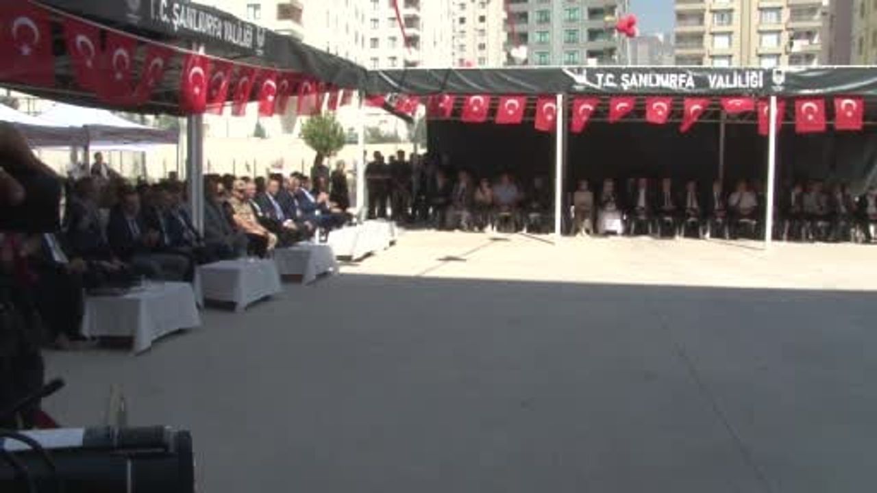 Şanlıurfa'da öğrencilerle dolu sıralar: 700 bin kişi eğitime başladı