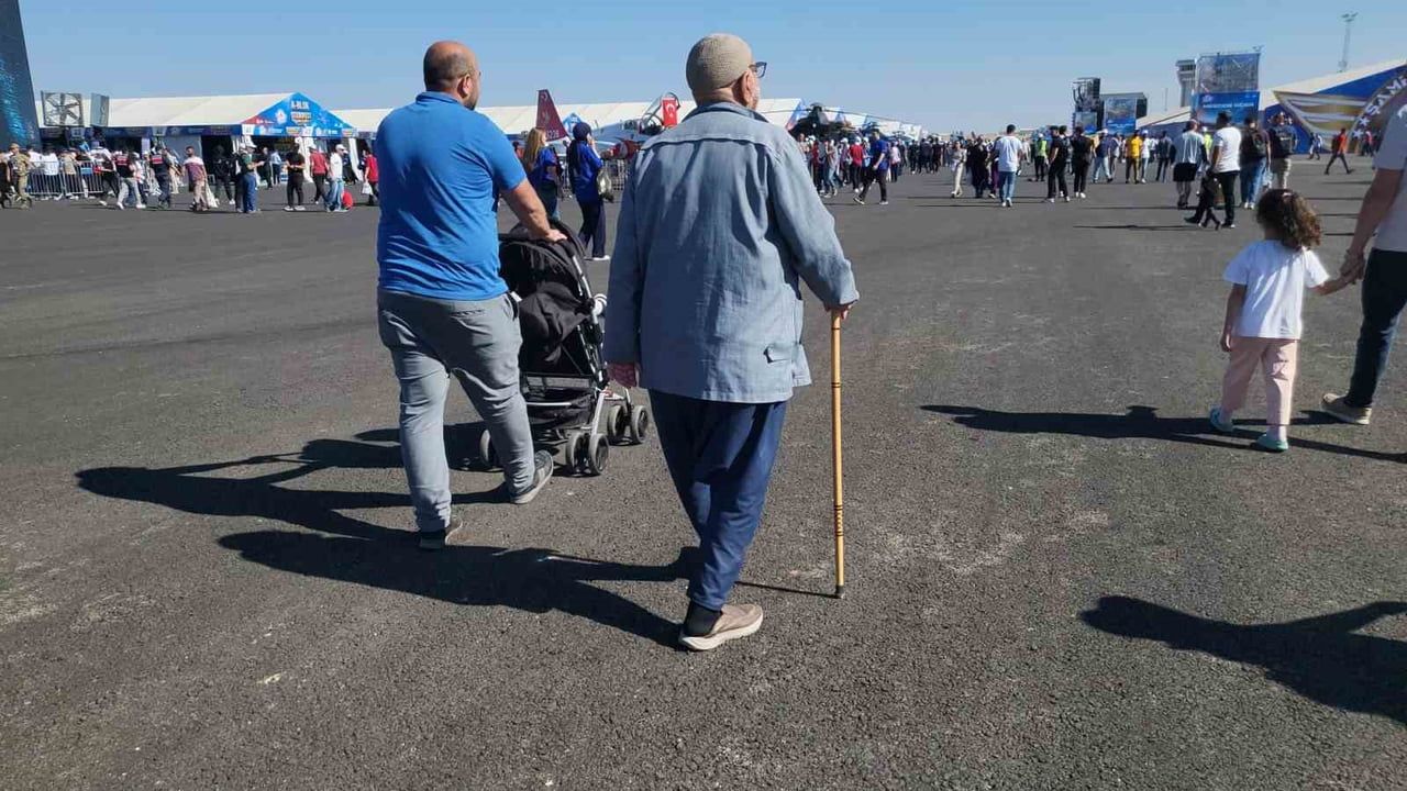 Şanlıurfa'da TEKNOFEST Güneydoğu kapılarını açtı: gökyüzü gösterileri ve bilim atölyeleri