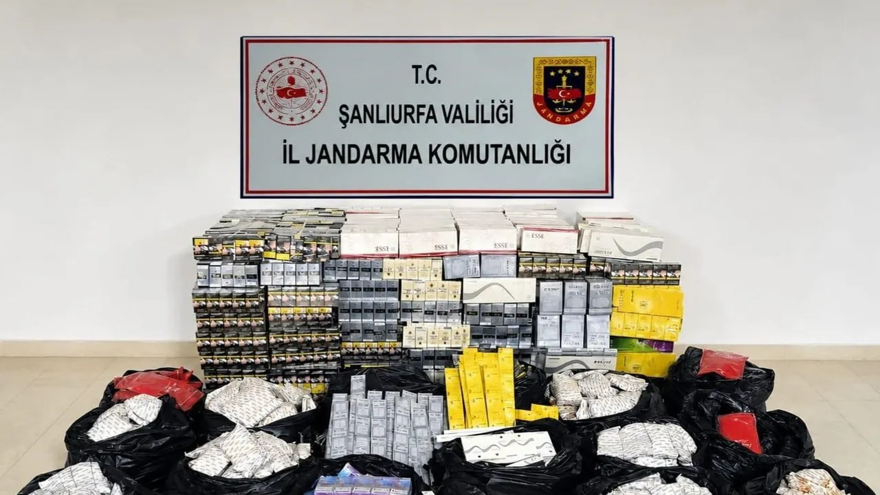 Şanlıurfa'da yaklaşık 2 milyonluk gümrük kaçağı tütün ve sigara ele geçirildi
