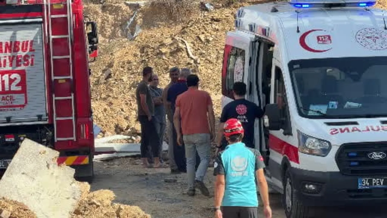 Şantiyede göçük: Başakşehir Şamlar Mahallesi'nde kurtarma çalışmaları sürüyor