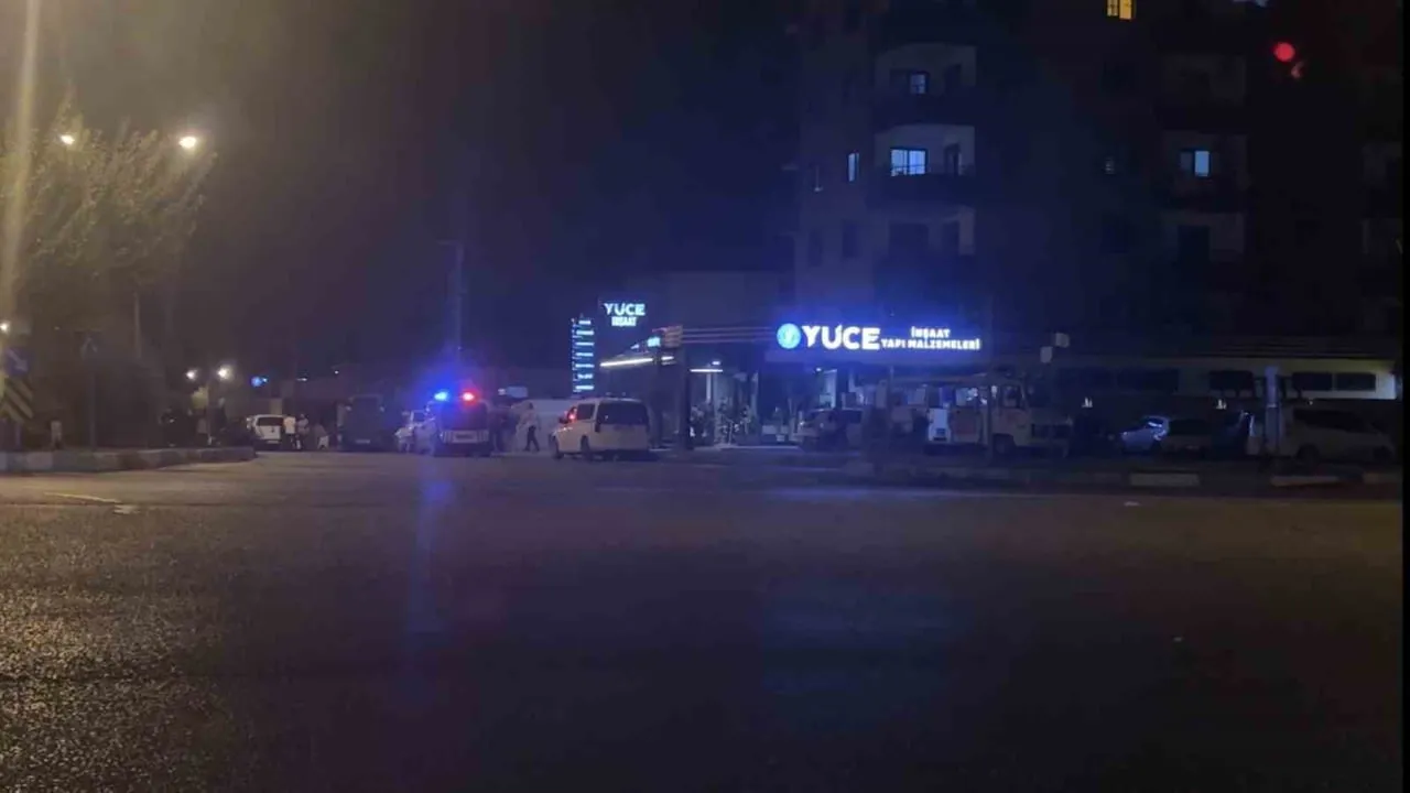 Sarıçam'da inşaat malzemeleri dükkanına molotoflu saldırı: polis inceleme başlattı