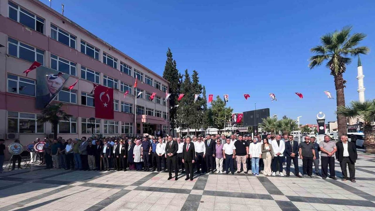 Sarıgöl’de 104. yıl coşkusu: kurtuluş töreninden Zakkum konserine