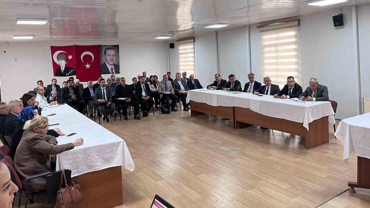 Sarıgöl’de okul güvenliğini güçlendirmek için kurumlar görev paylaşımı yaptı