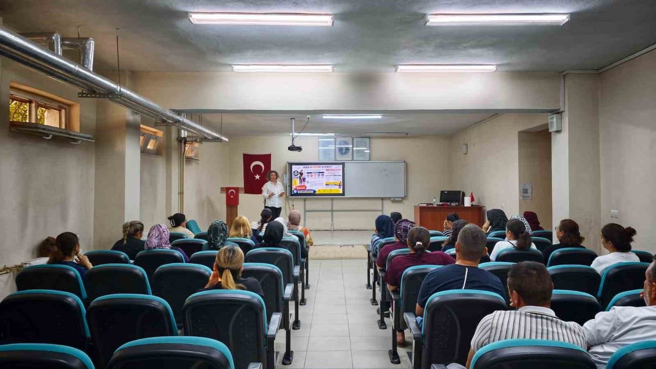 Sarıgöl'de okullarda görevli personele iş güvenliği bilinci aşılandı