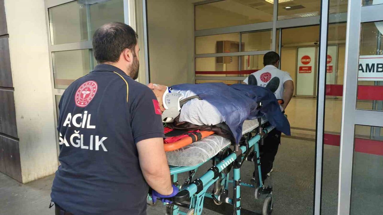Şehir içi otobüste düşen yolcu yaralandı