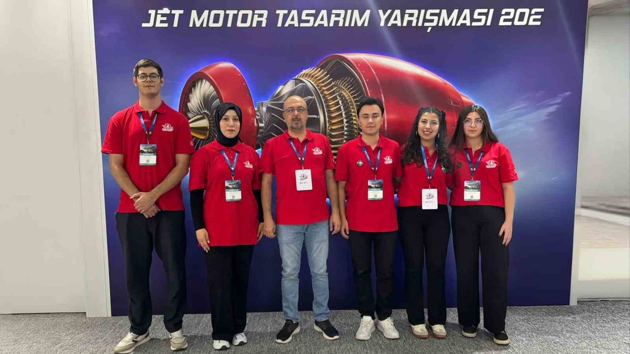 Selçuk Üniversitesi Kapsül Tulpar takımı TEKNOFEST jet motor tasarımında üçüncü oldu