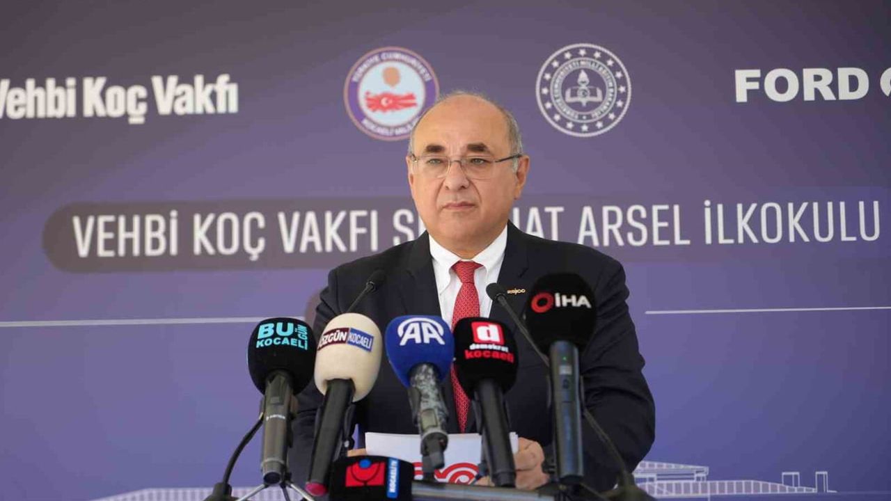 Semahat Arsel adı verilen 35 sınıflı ilk okul Gölcük'te açıldı