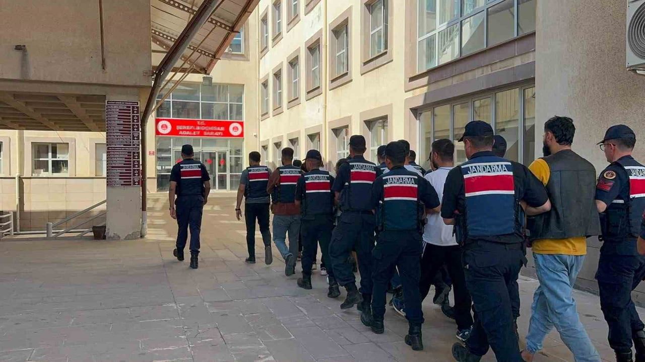Şereflikoçhisar çalören'de uyuşturucu ağına yönelik operasyonda 17 gözaltı