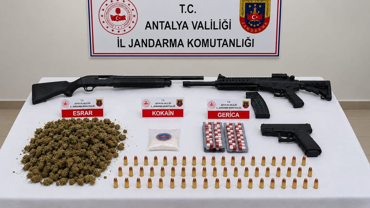 Serik'te uyuşturucu operasyonu: jandarma 20 kişi gözaltına aldı