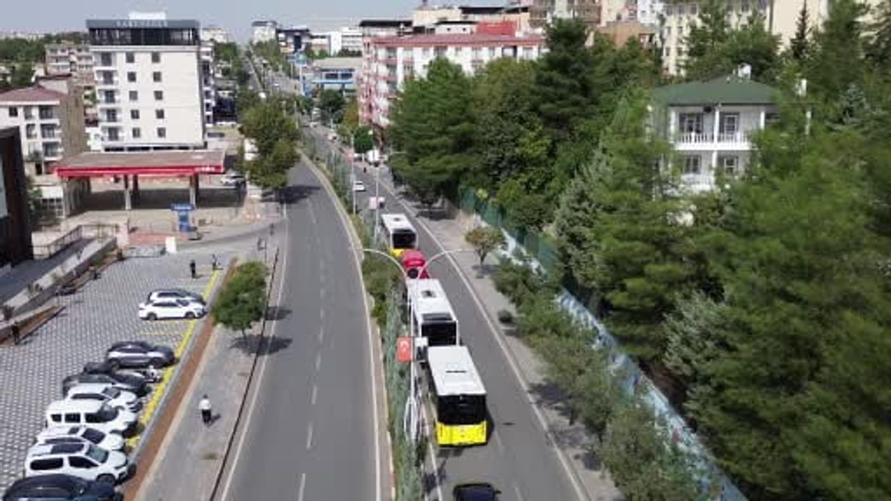Siirt belediyesi filosunu 21 yeni araçla güçlendirdi
