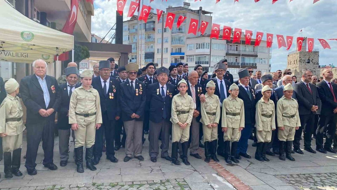Sinop'ta gaziler günü anısına saygı ve şükran töreni