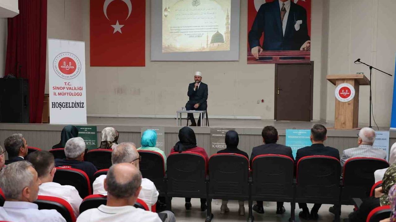 Sinop’ta peygamberin örnek ahlakı hayat kesitleriyle işlendi