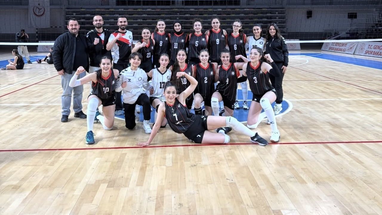 Siverek'te iki takım ligden çekildi: Siverek Belediyespor ve kadın voleybolu 2. Lig'de yok