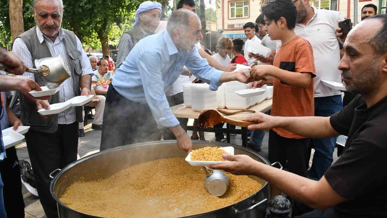 Siverek'te kazanlarda pişen hatıralar: bulgur kaynatma geri döndü