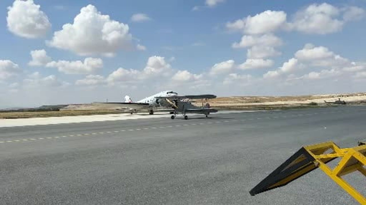 Sivrihisar'da aerobatik şöleni Türk Yıldızları'nın gösterisiyle taçlandı