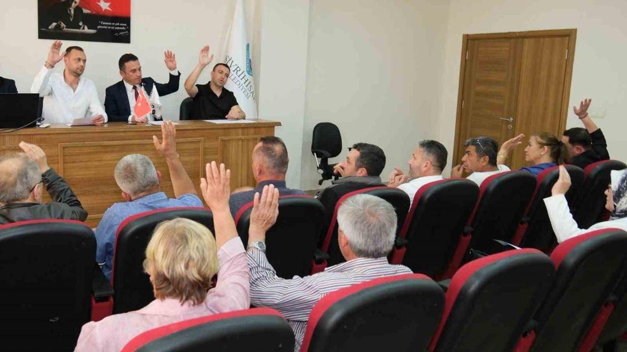 Sivrihisar'da ulaşımda dönüşüm: otogar için imar planı meclisten oy birliğiyle geçti