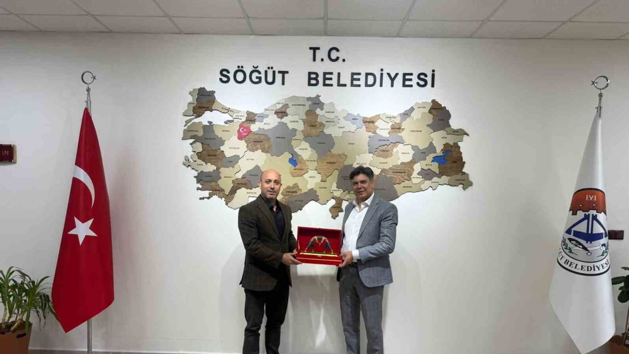 Söğüt belediye başkanına federasyondan anlamlı armağan