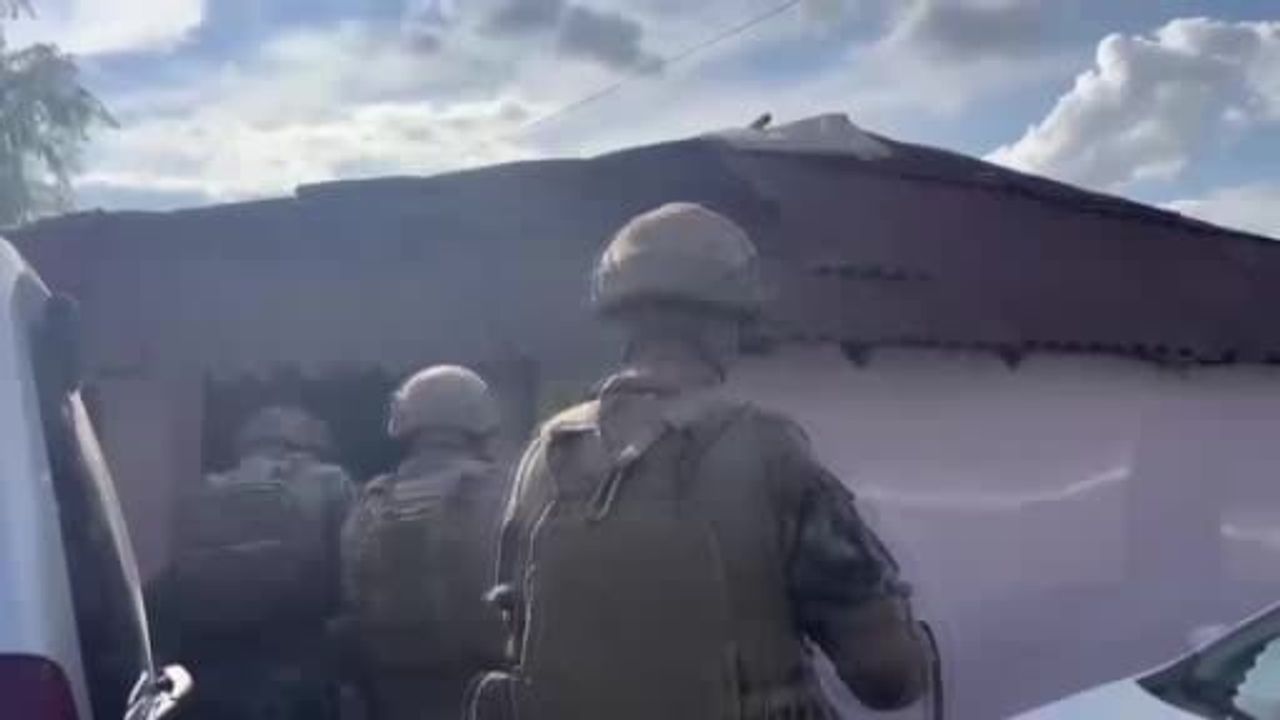 Sokaklar Güvende uygulamasında üç ilçede düzenlenen operasyonlarda altı kişi tutuklandı