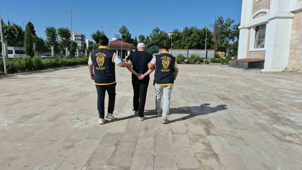 sokakta müdahale eden genci bıçaklayan şüpheli adliyeye sevk edildi