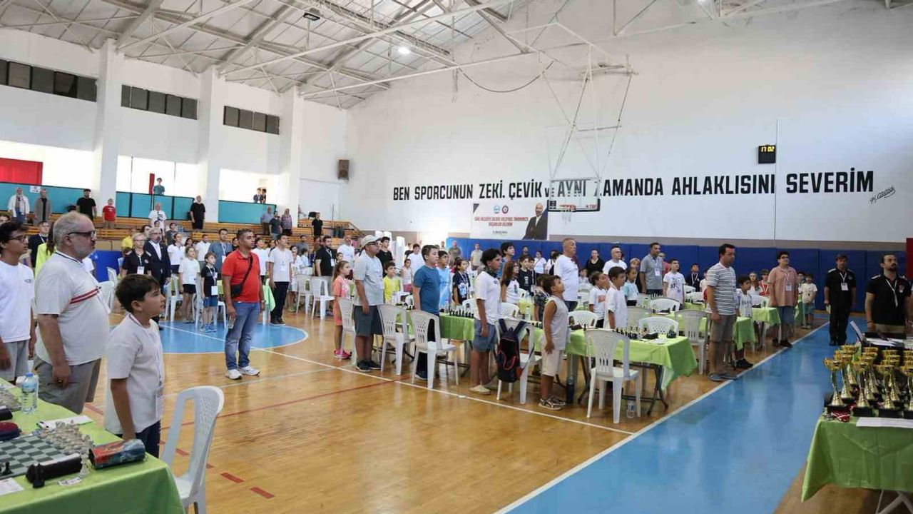 Söke'de 172 sporcunun buluştuğu satranç şöleni sona erdi