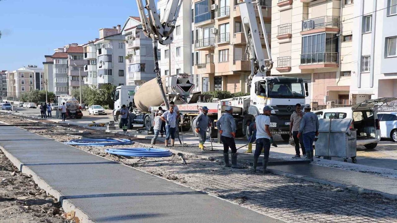 Söke’de kent içi hareketliliği artıracak bisiklet ve yürüyüş yolu ikinci etaba geçti