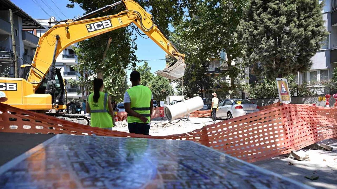 Soma'da altyapı yenileniyor: İnönü'de bin 200 metrelik yağmursuyu hattı