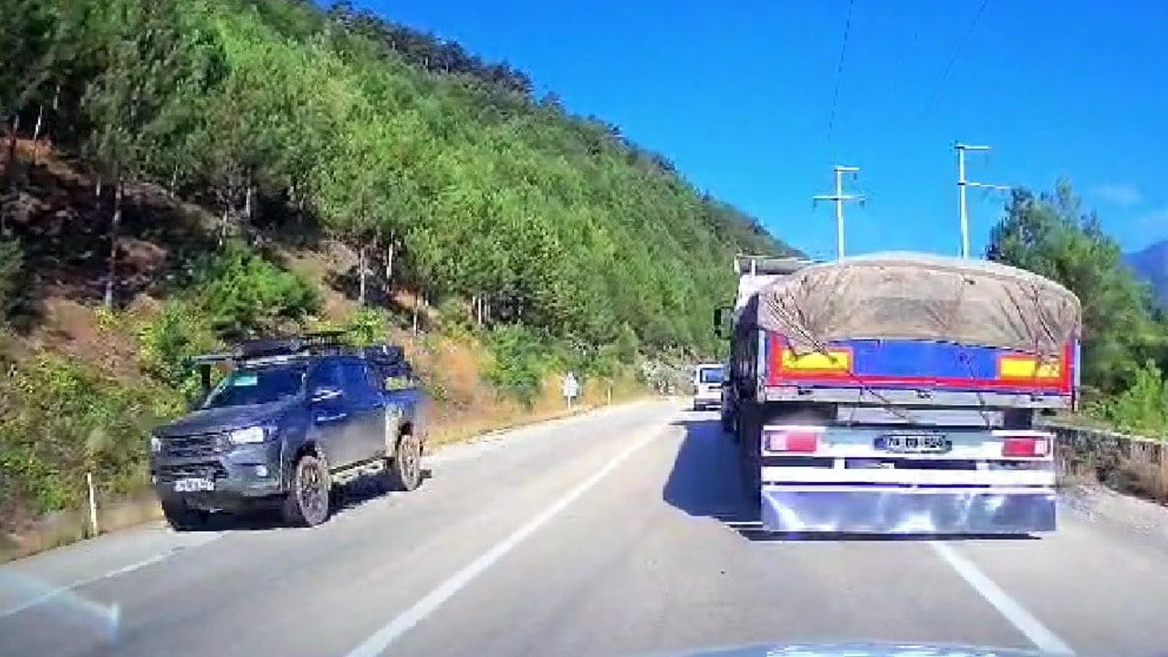 Son anda önlem: Karabük-Yenice yolunda tehlikeli sollama kameraya yansıdı