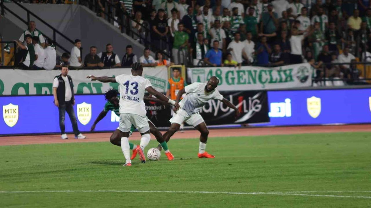 Son düdükte eşitlik: Muğlaspor ve Vanspor 2-2