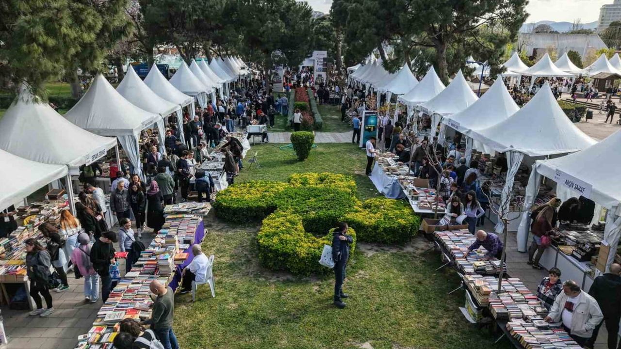 Sonbaharda Kültürpark kitapla buluşuyor: İZKİTAP 19-27 Eylül'de