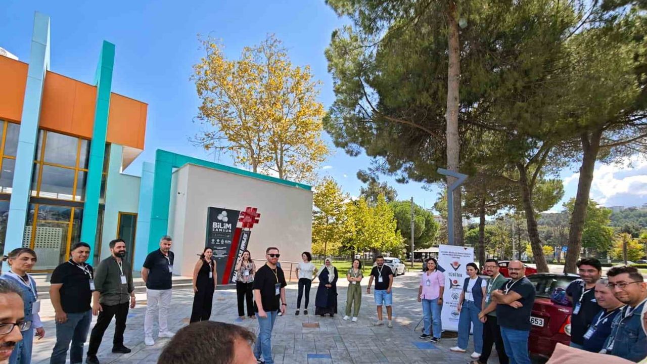 sosyal bilgiler öğretmenleri metaverse ile dijital içerik geliştirecek
