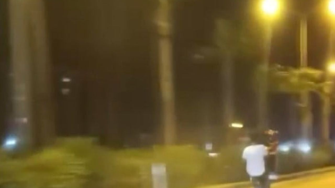 Sosyal medya için trafikte tehlikeye atan motosikletliler Hatay'da görüntülendi