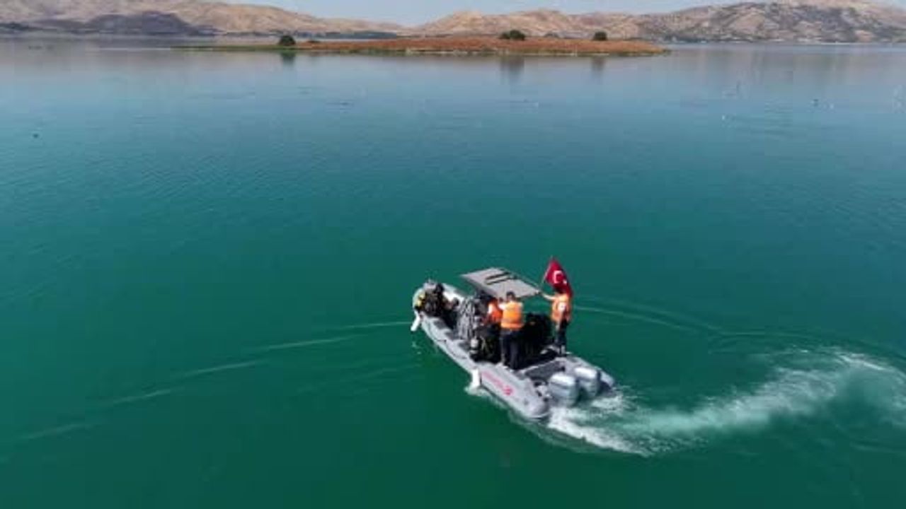 Su altındaki batık şehir depremde ağır hasar gördü