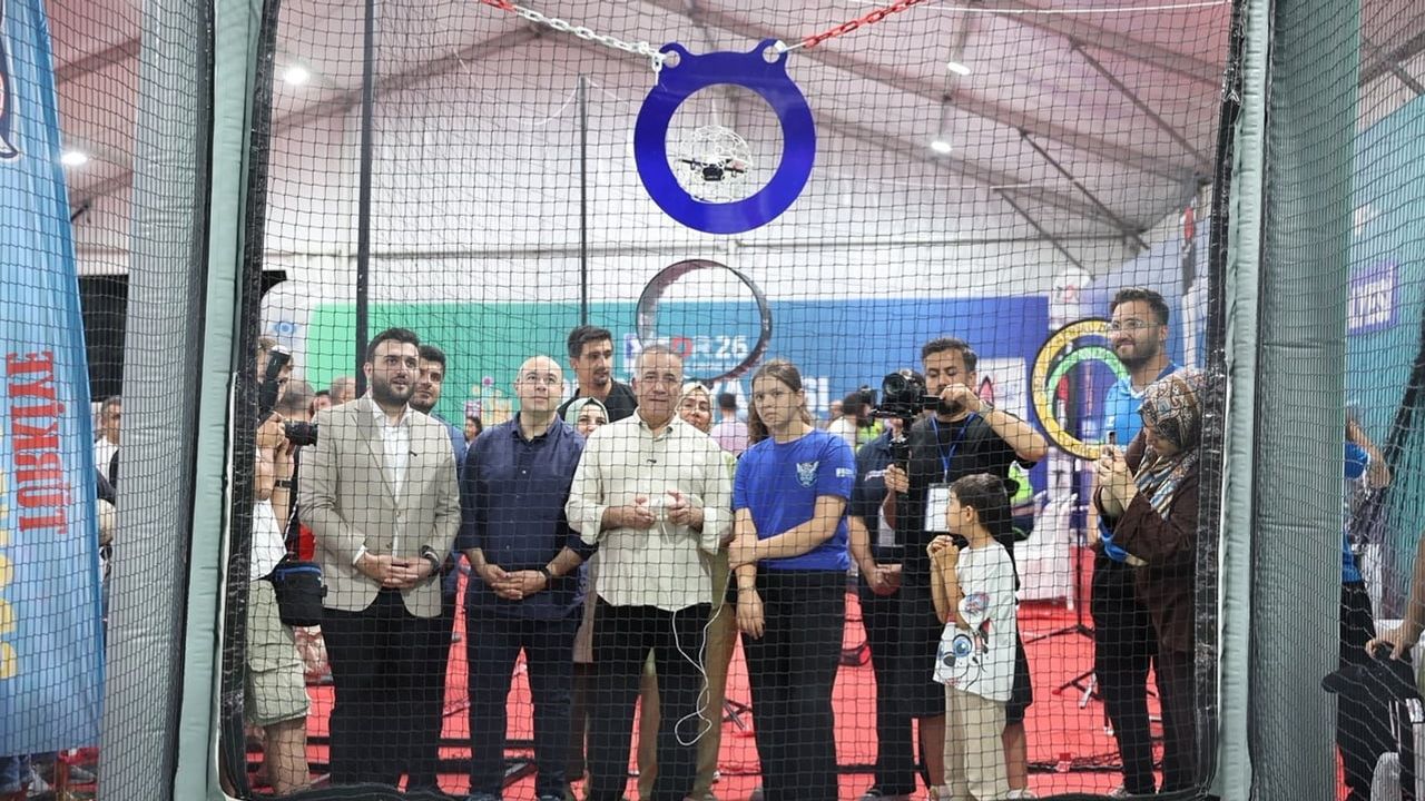 Sultangazi'de gökyüzünde hız ve teknoloji şöleni