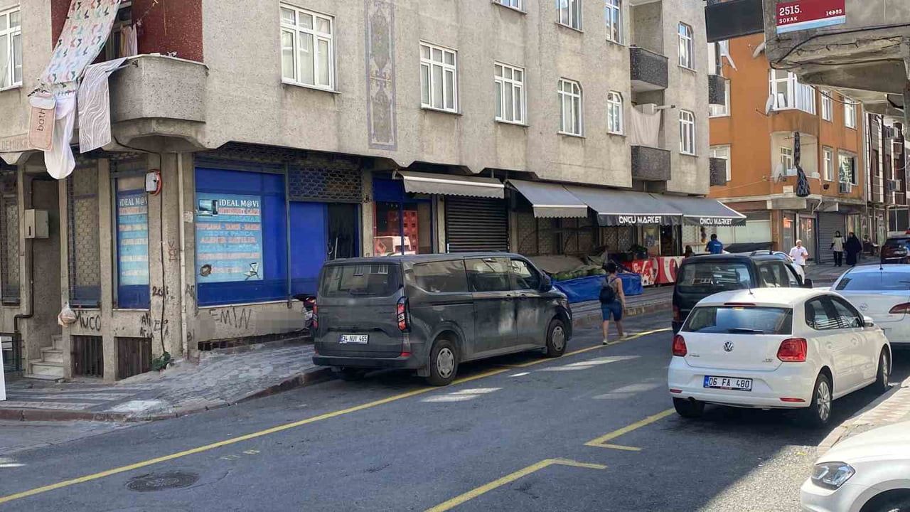 Sultangazi'de sabah saatlerinde internet kafeye ateş: polis inceleme başlattı