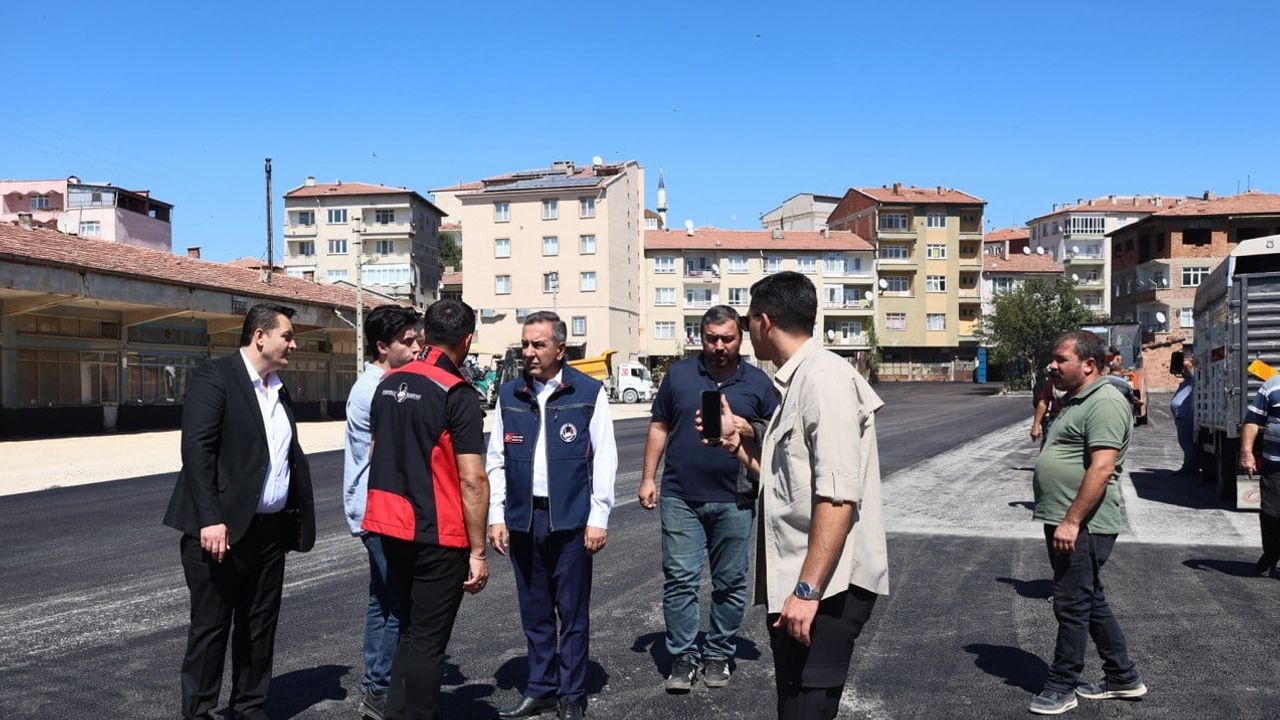 Sungurlu’da yıllardır beklenen asfalt: Eski Sanayi Sitesi ve Perşembe Pazarı yenilendi