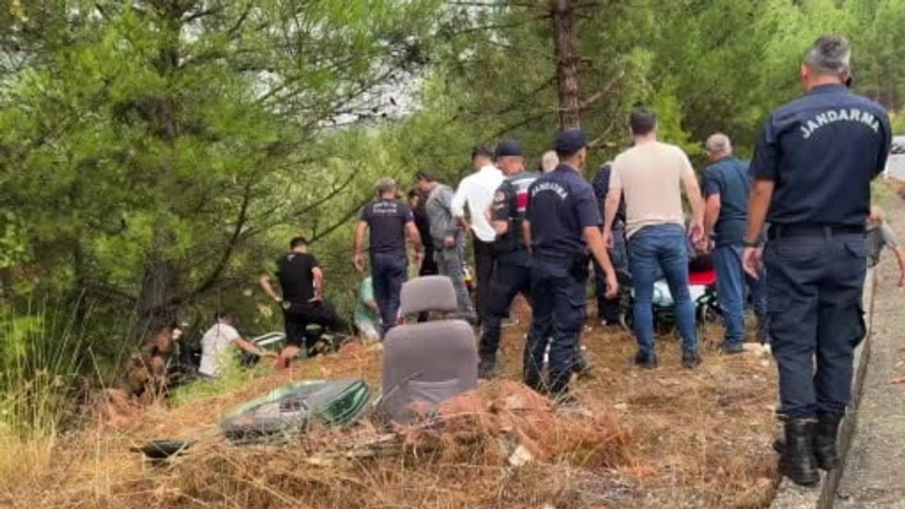 Taburcu edilen hasta dönüş yolunda kaza kurbanı oldu, üç kişi yaralandı