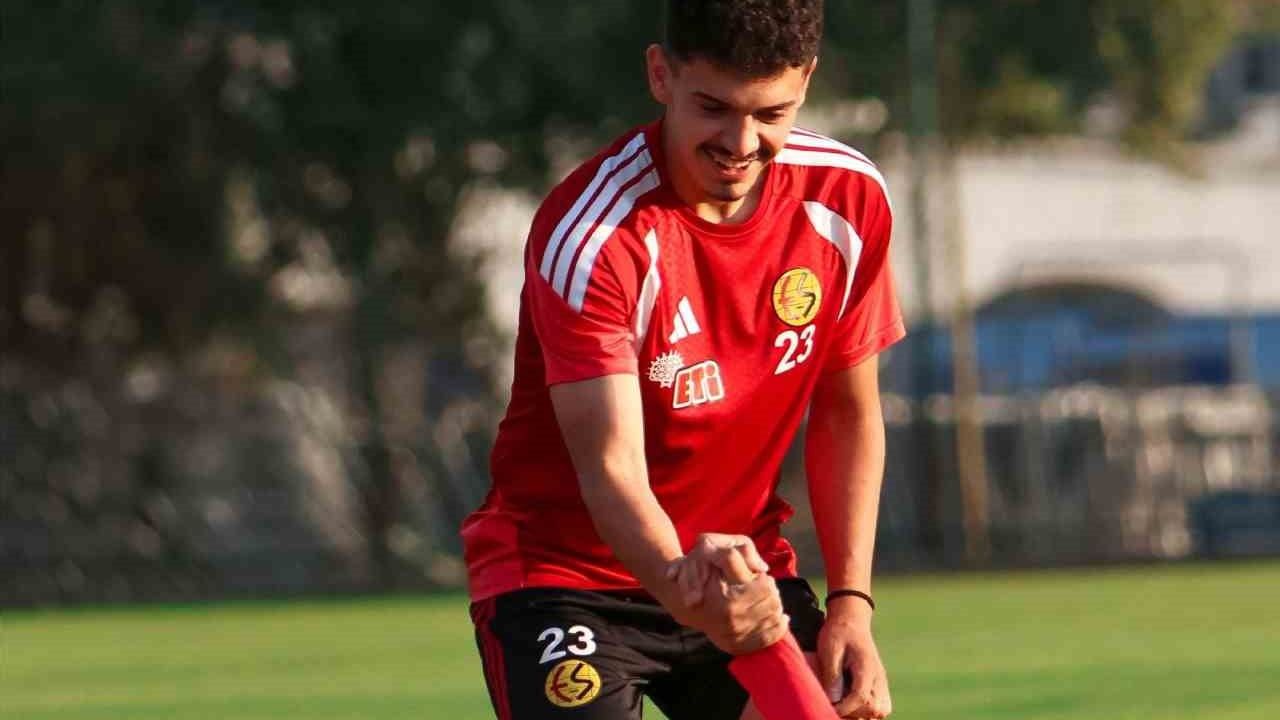 Taraftardan takıma moral ziyareti: Eskişehirspor sahaya destekle hazırlanıyor