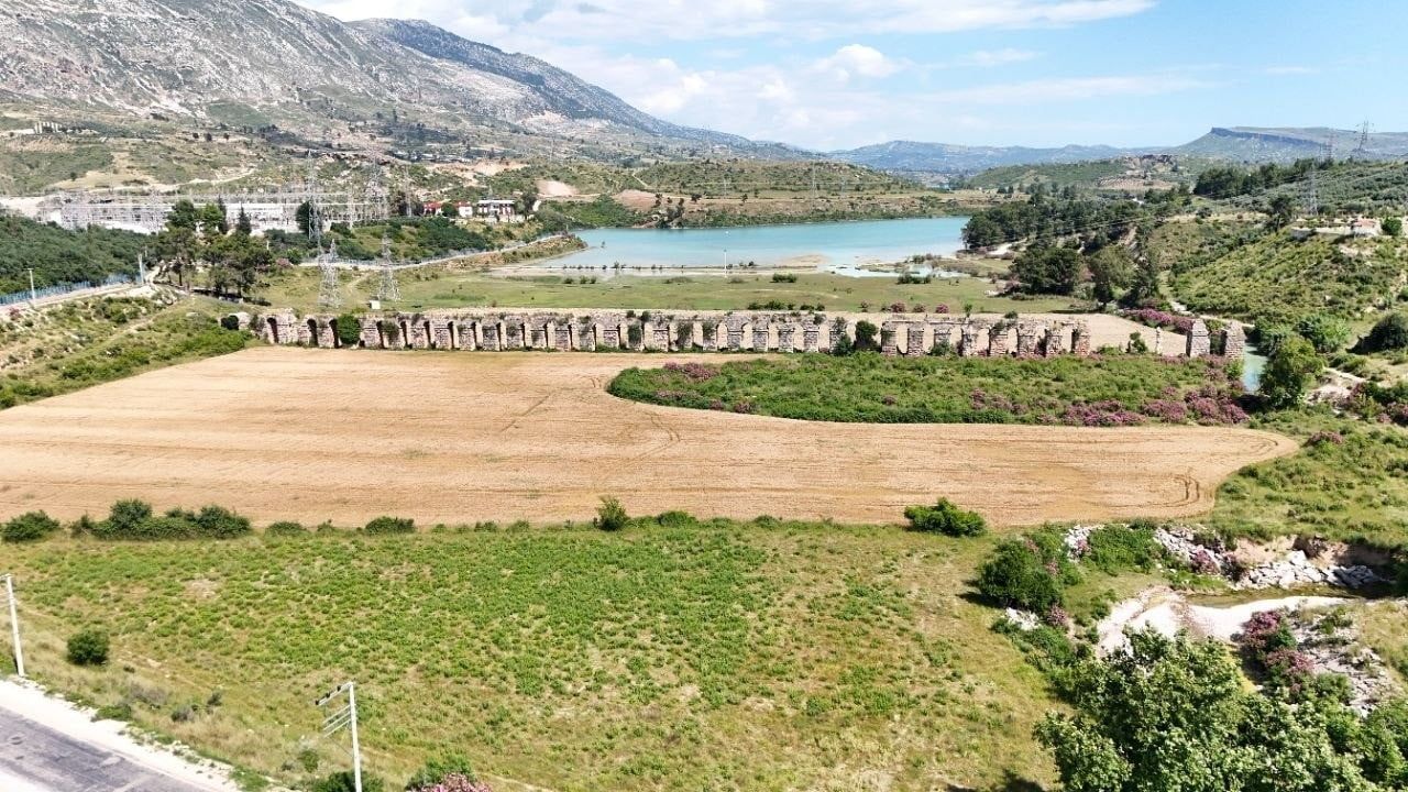 Tarihle yarışta yıpranan su kemerleri Manavgat'ta restore bekliyor