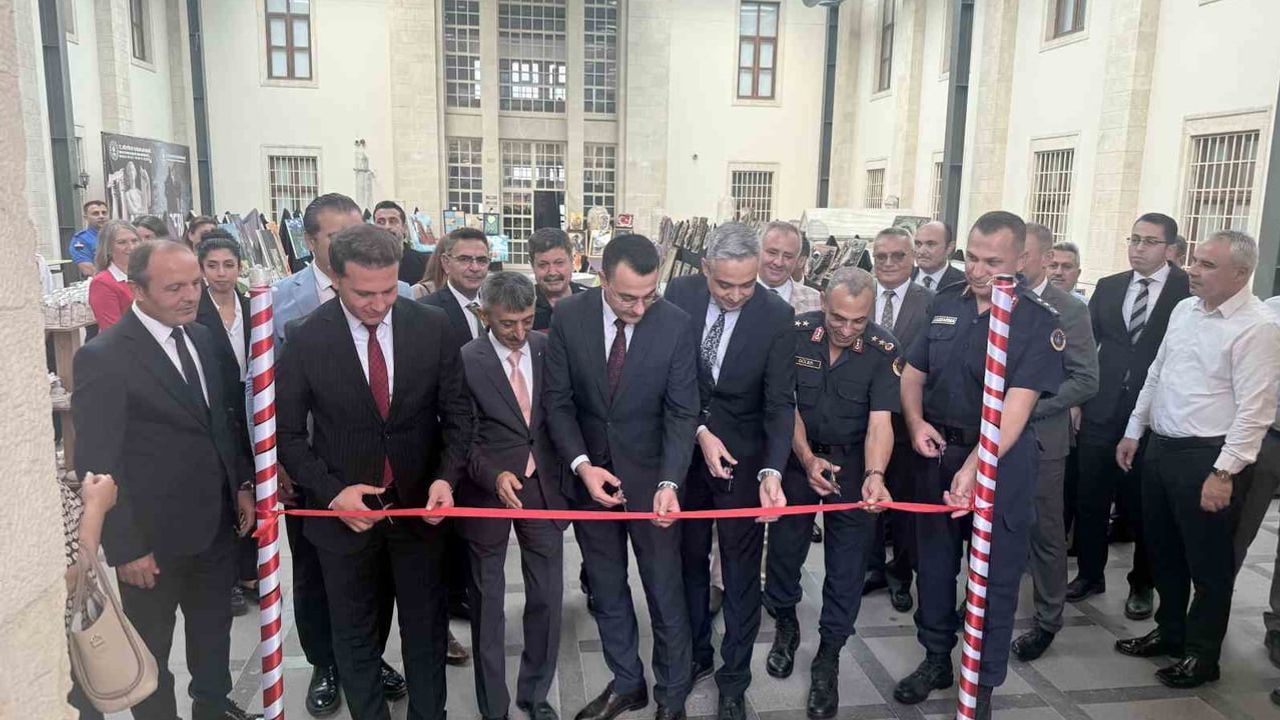 Tarsus müzesinde hükümlülerin el emeği 198 eserle sergilendi