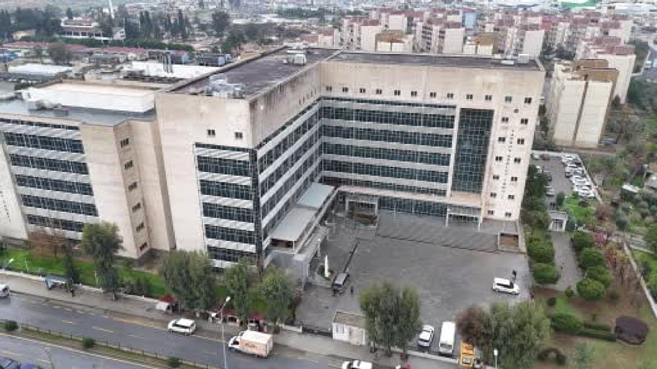 Tarsus'ta yasa dışı bahis ağını hedef alan geniş çaplı operasyonda 42 gözaltı
