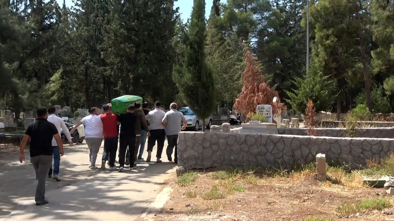 Tartışmanın ardından öldürülen kadın memleketinde son yolculuğuna uğurlandı