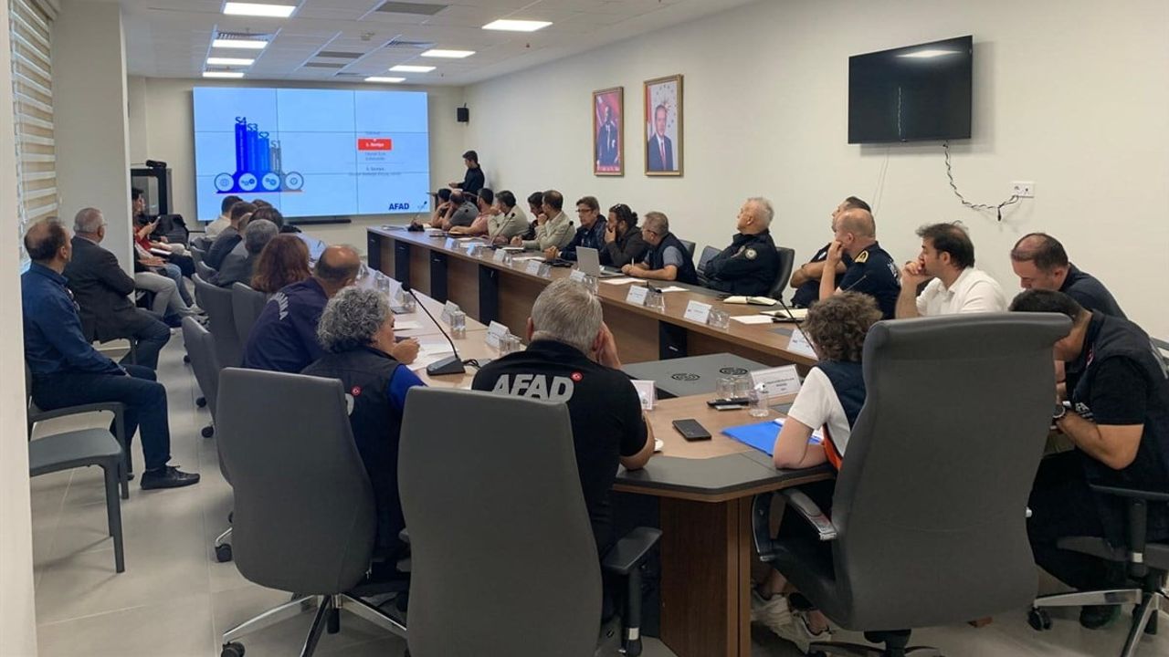 tekirdağ'da 7.5 büyüklük senaryolu tatbikatın son hazırlıkları masaya yatırıldı