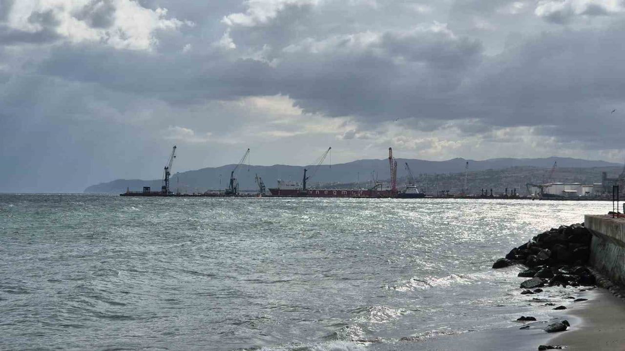 Tekirdağ’da kestane karası esiyor: tekneler limanda bekliyor