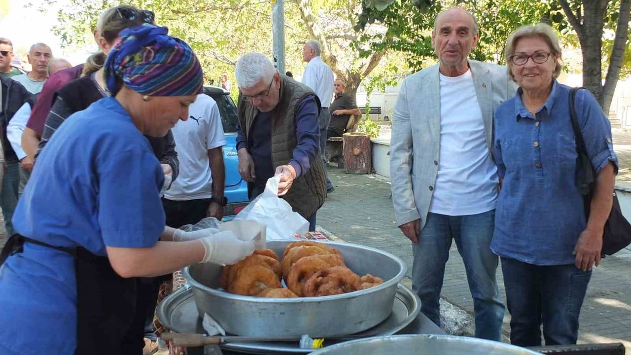Teyze anısına Ören'de lokma hayrı sürüyor