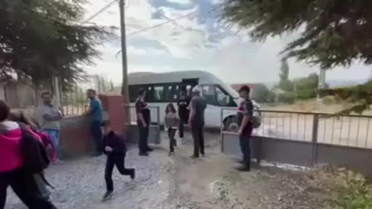 Tokat'ta okulların güvenliği için jandarma servis denetimlerini sıklaştırdı