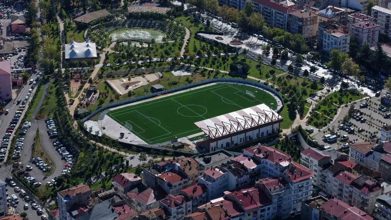 Trabzon'da amatör futbola odaklanan Türkiye'nin ilk spor temalı millet bahçesi açılıyor