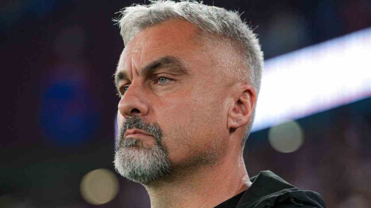 Trabzonspor ilk yarıda üç golle öne geçti, Galatasaray zorlandı